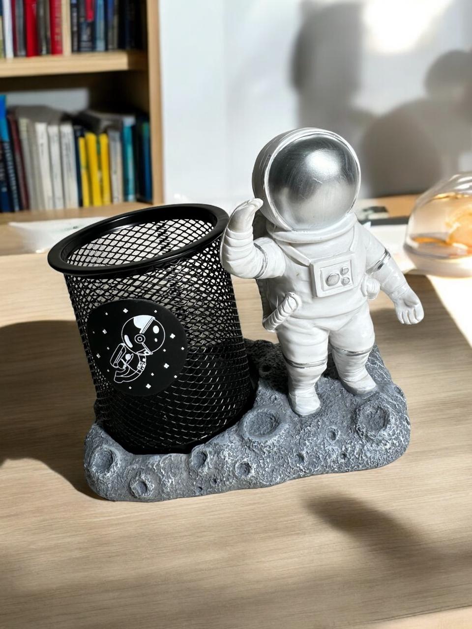Astronaut Pen Stand | Table Top or Desk Organizer | Office and Home