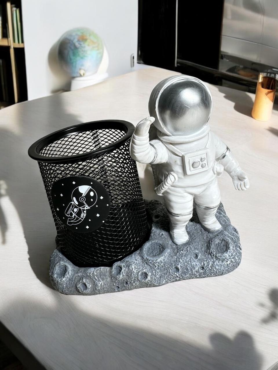 Astronaut Pen Stand | Table Top or Desk Organizer | Office and Home